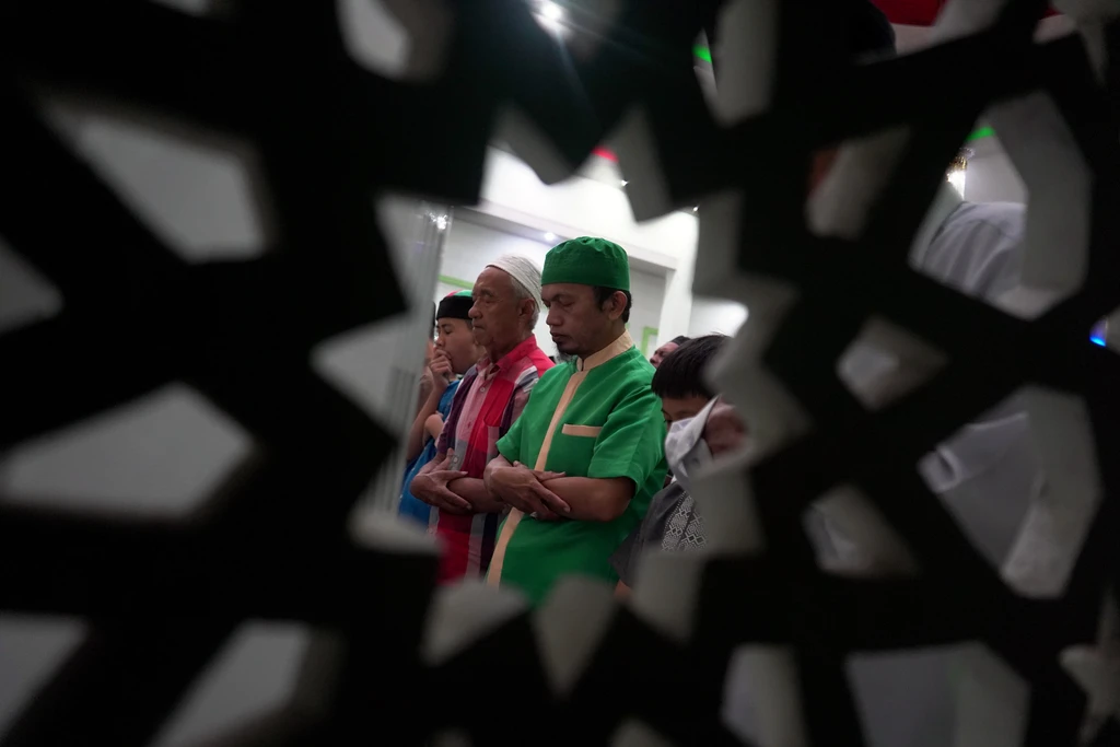 Tarawih Perdana Warga Muhammadiyah di Berbagai Daerah Sambut Ramadan 1447 H